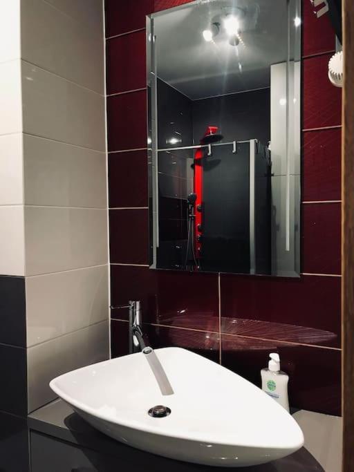 Nowoczesny Apartament Na Pradze Warszawa Exteriör bild